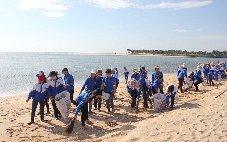 Youth action for Vietnam’s coastal areas - ảnh 1